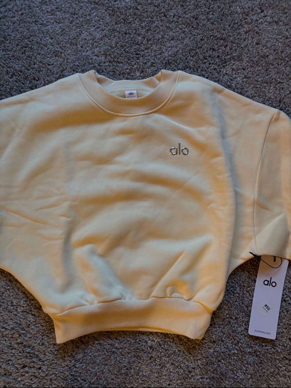 ALO cropped accolade crewneck Candlelight yellow